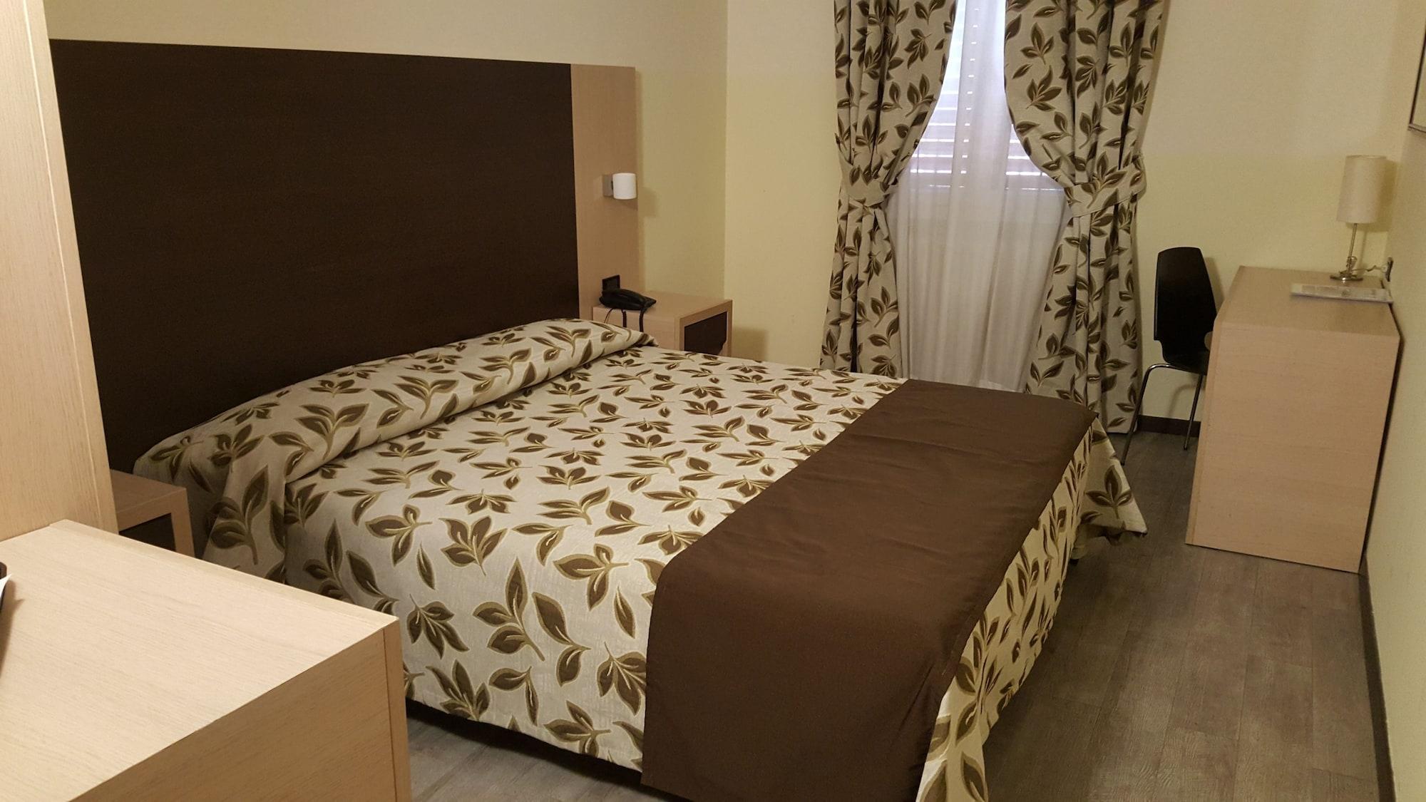 Hotel Holiday- Alla Finestrella Bologne Extérieur photo