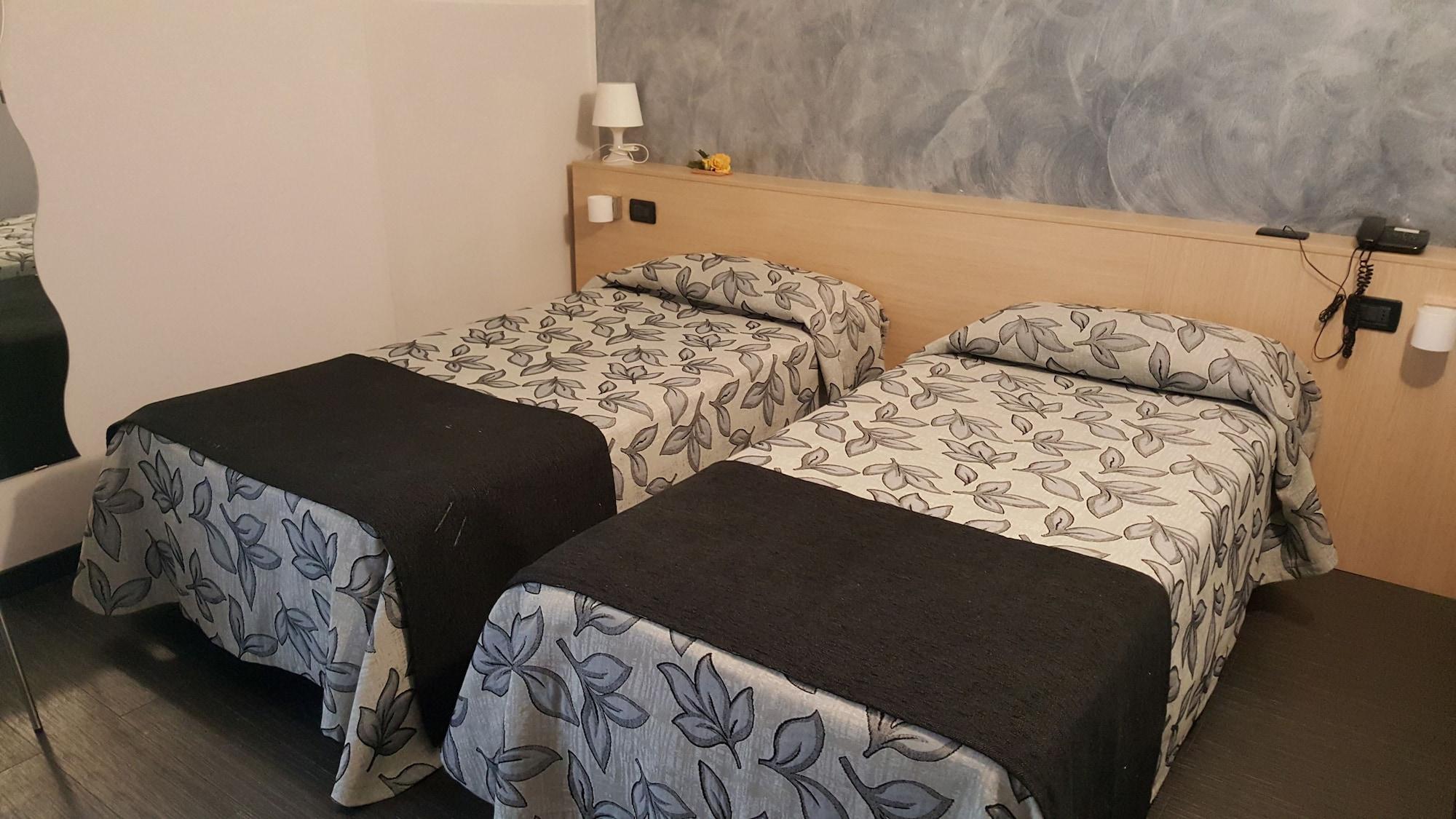 Hotel Holiday- Alla Finestrella Bologne Extérieur photo