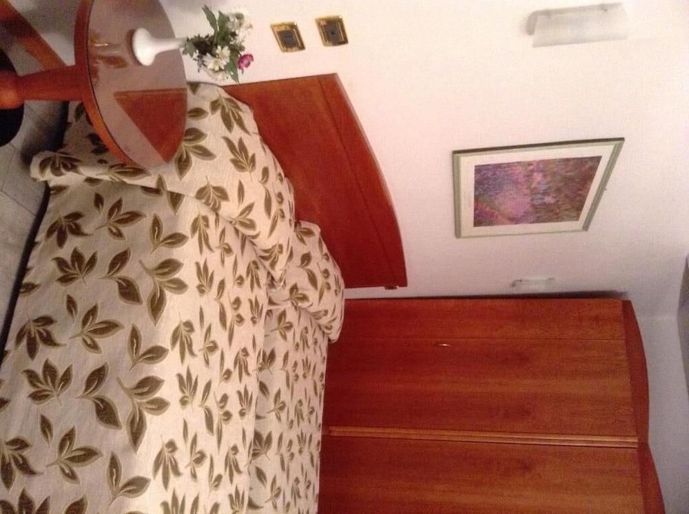 Hotel Holiday- Alla Finestrella Bologne Extérieur photo