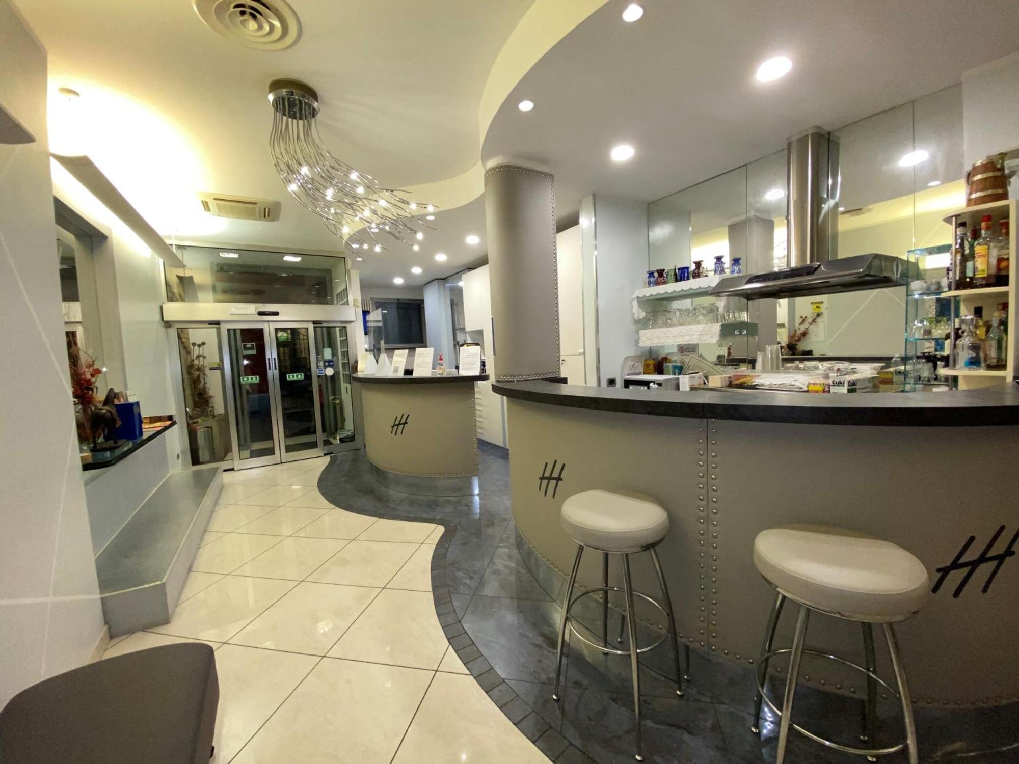 Hotel Holiday- Alla Finestrella Bologne Extérieur photo
