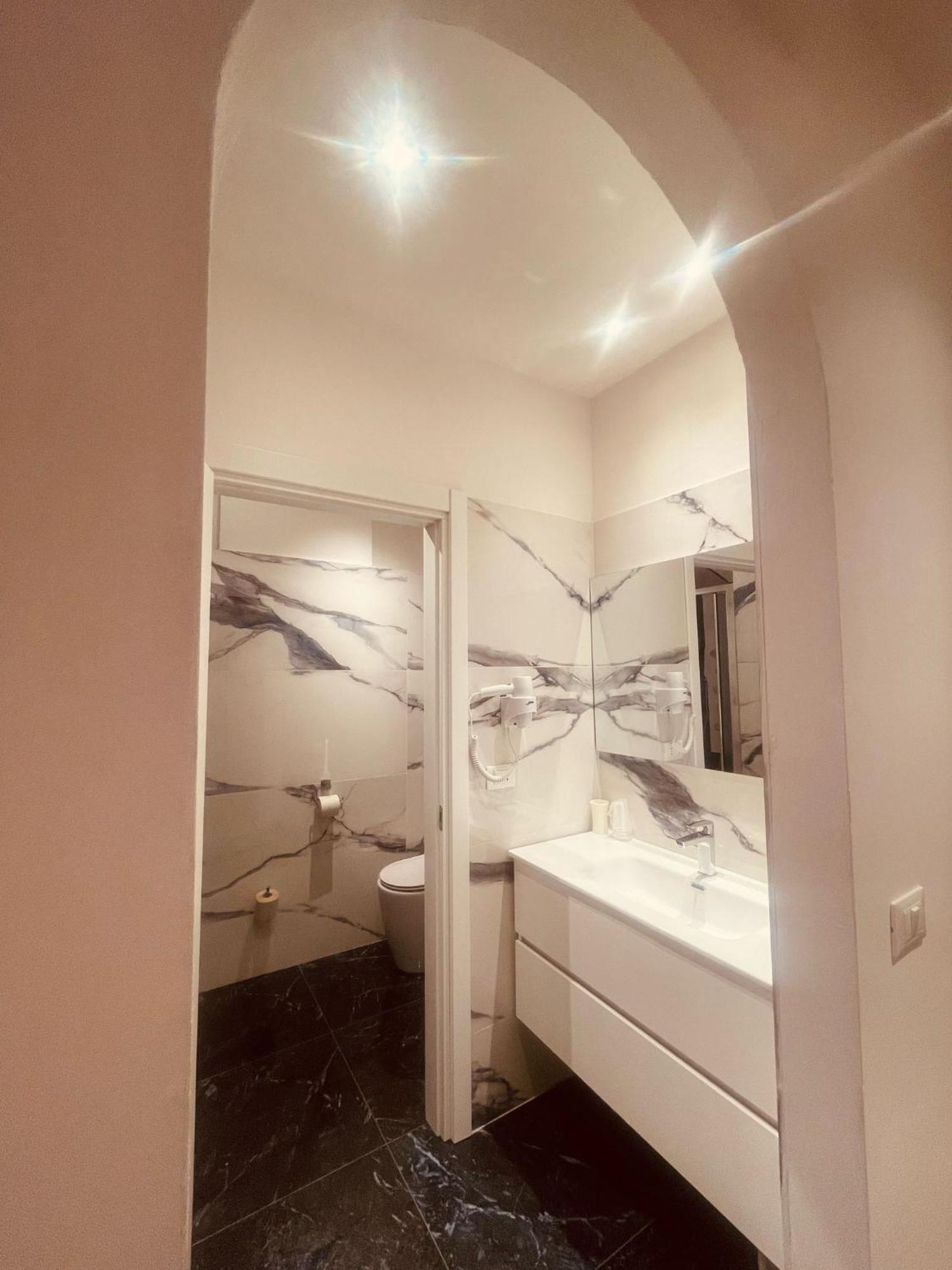 Hotel Holiday- Alla Finestrella Bologne Extérieur photo